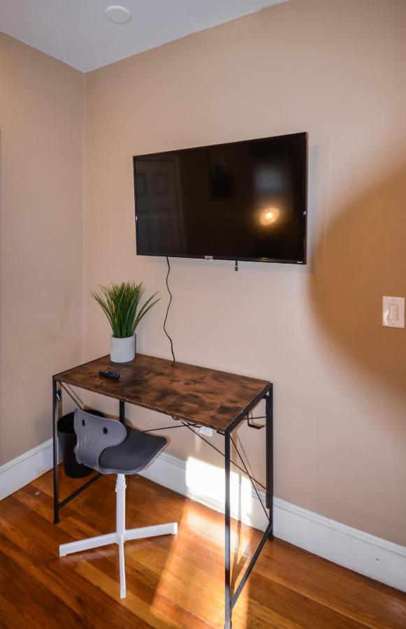 Private Bedrooms Long Term Stays Providence Exterior photo