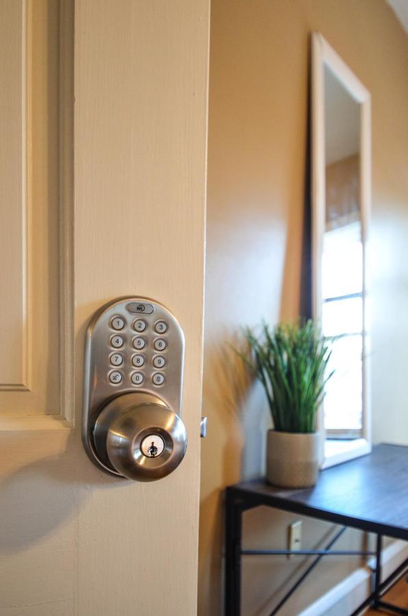 Private Bedrooms Long Term Stays Providence Exterior photo