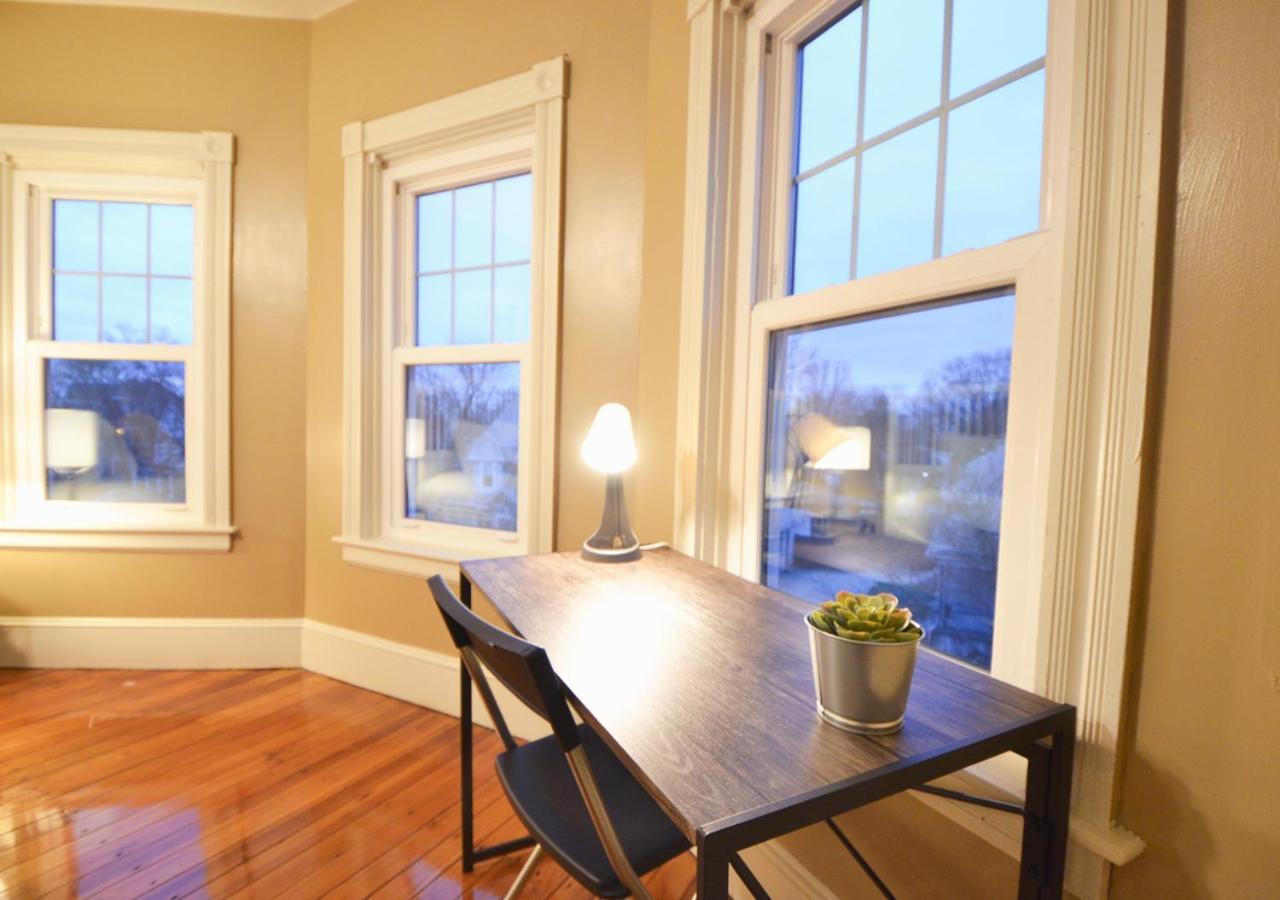 Private Bedrooms Long Term Stays Providence Exterior photo